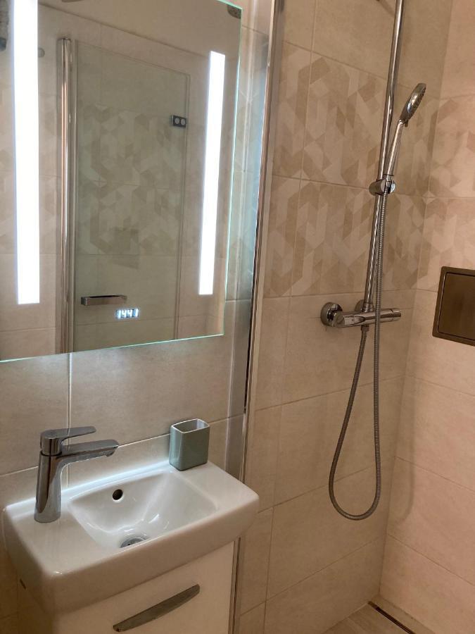 Apartment Jana Masaryka Prague Luaran gambar